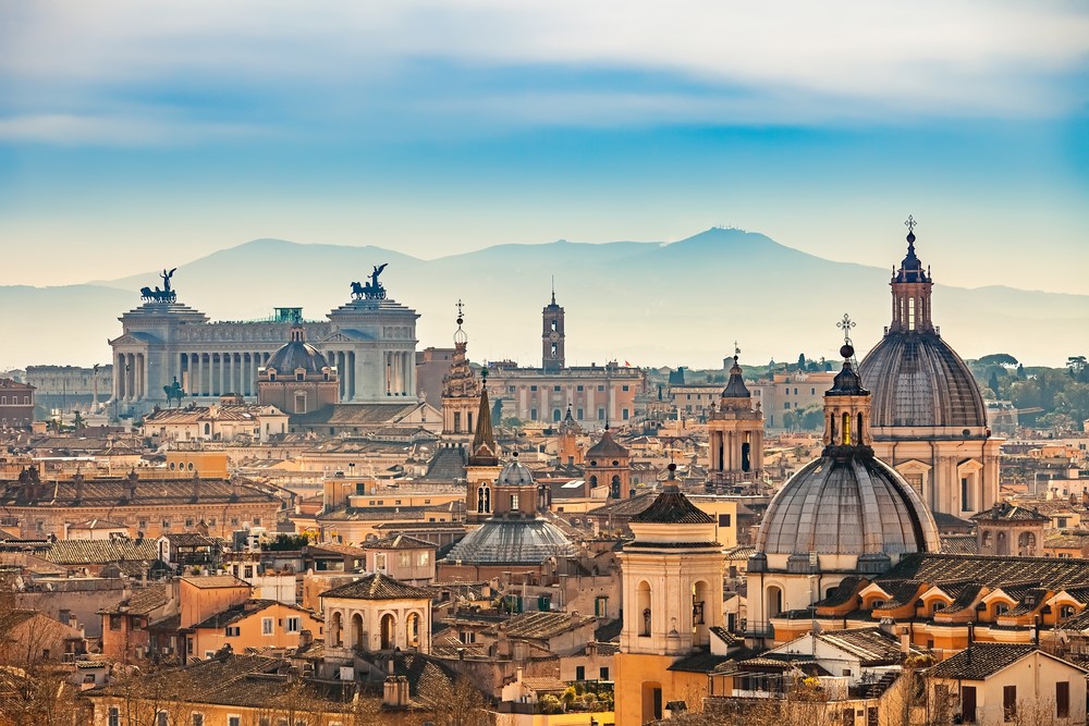 Danielle called Rome home for a year and returned back to Long Island knowing that she was destined for a career in the travel industry. - Blog Danielle called Rome home for a year and returned back to Long Island knowing that she was destined for a career in the travel industry.